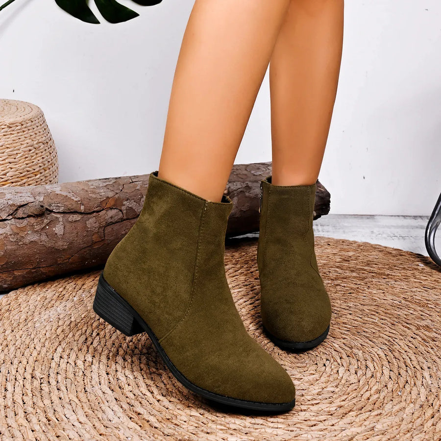 Lior Venturi — Block Heels Chelsea Boots Fashion Footwear, alternate view 2