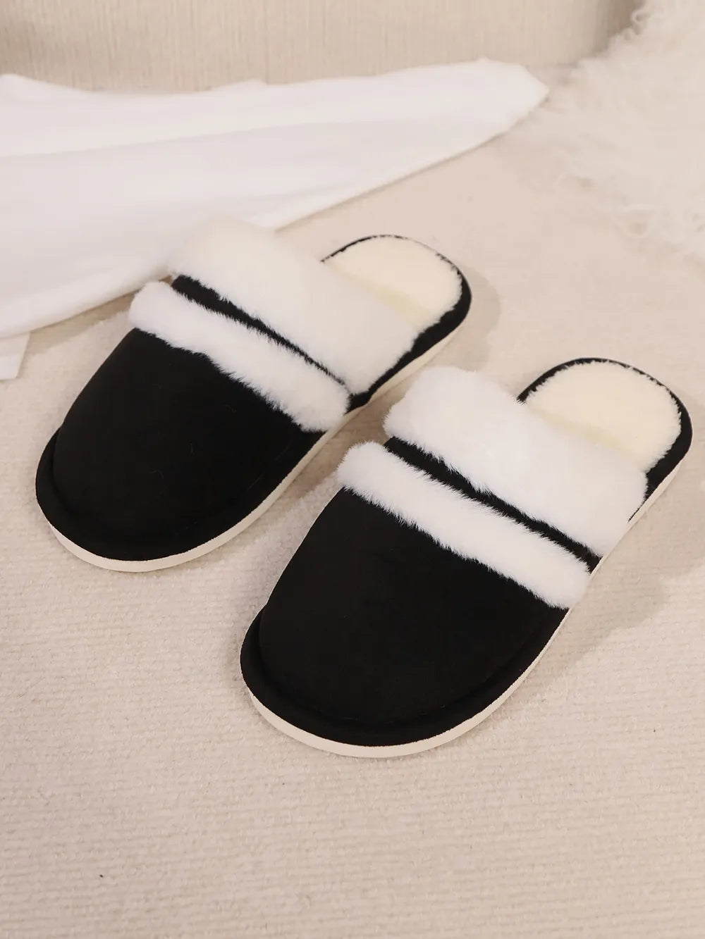 Jules Allegra — Contrast Faux Fur Round Toe Slippers Fashion Footwear, alternate view 23