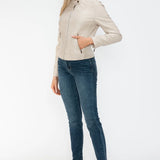 e1c547a0-e5d1-4a6f-ad99-9a1454655165-Max