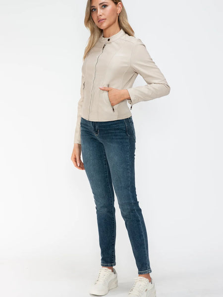 e1c547a0-e5d1-4a6f-ad99-9a1454655165-Max