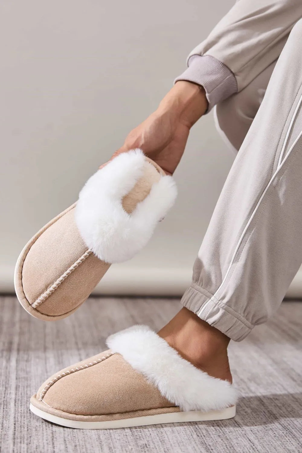Cove Sorrento — Faux Fur Round Toe Slippers Fashion Footwear, alternate view 2