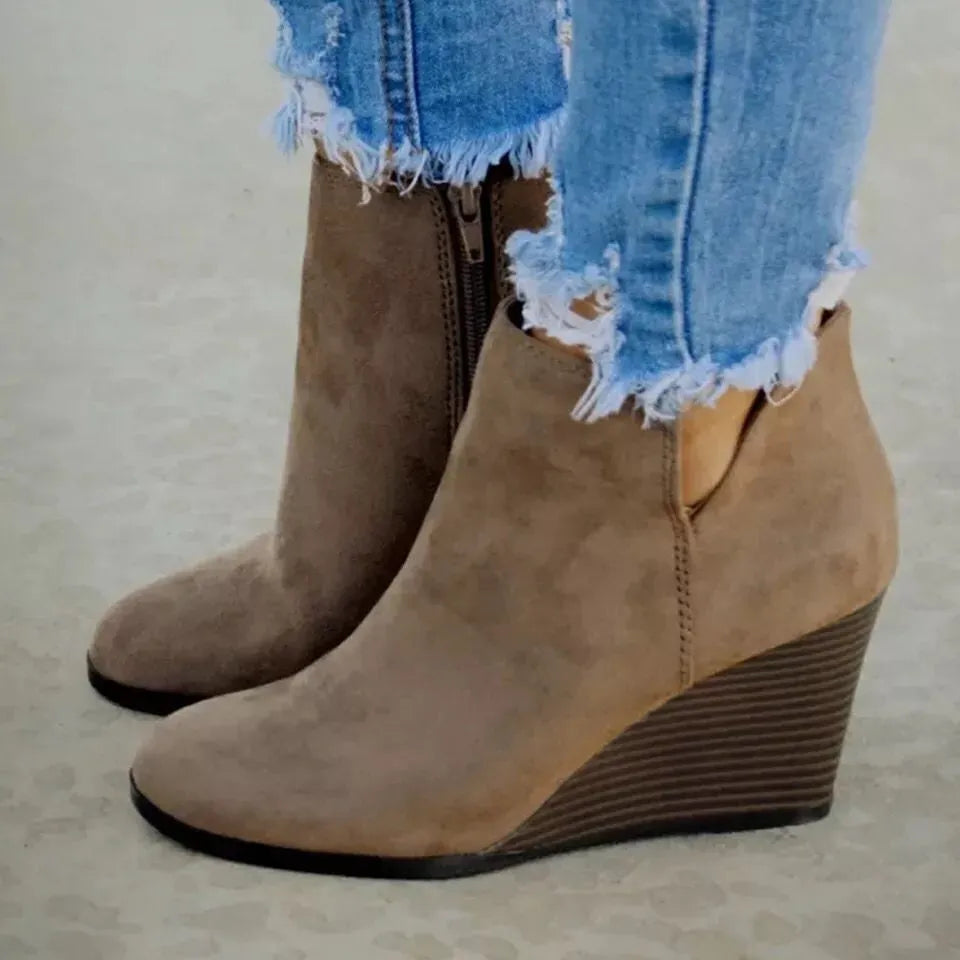 Vale Bellini — High Heel Ankle Boots with Side Zip, alternate view 3