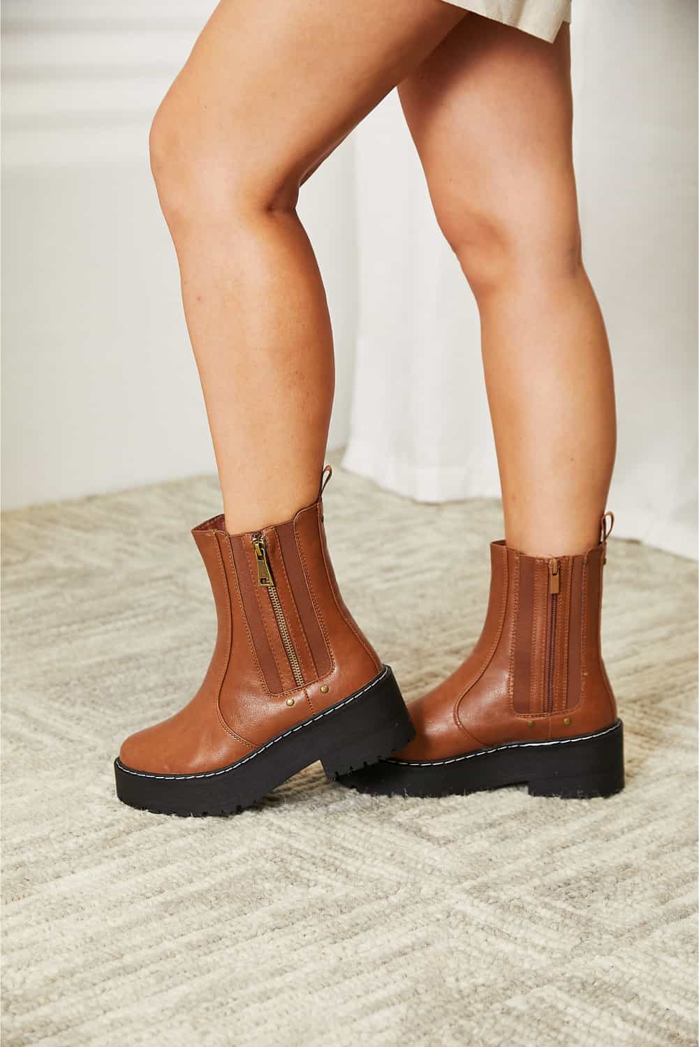 Vale Venturi — Forever Link Side Zip Platform Boots Brown Fashion Footwear, alternate view 3