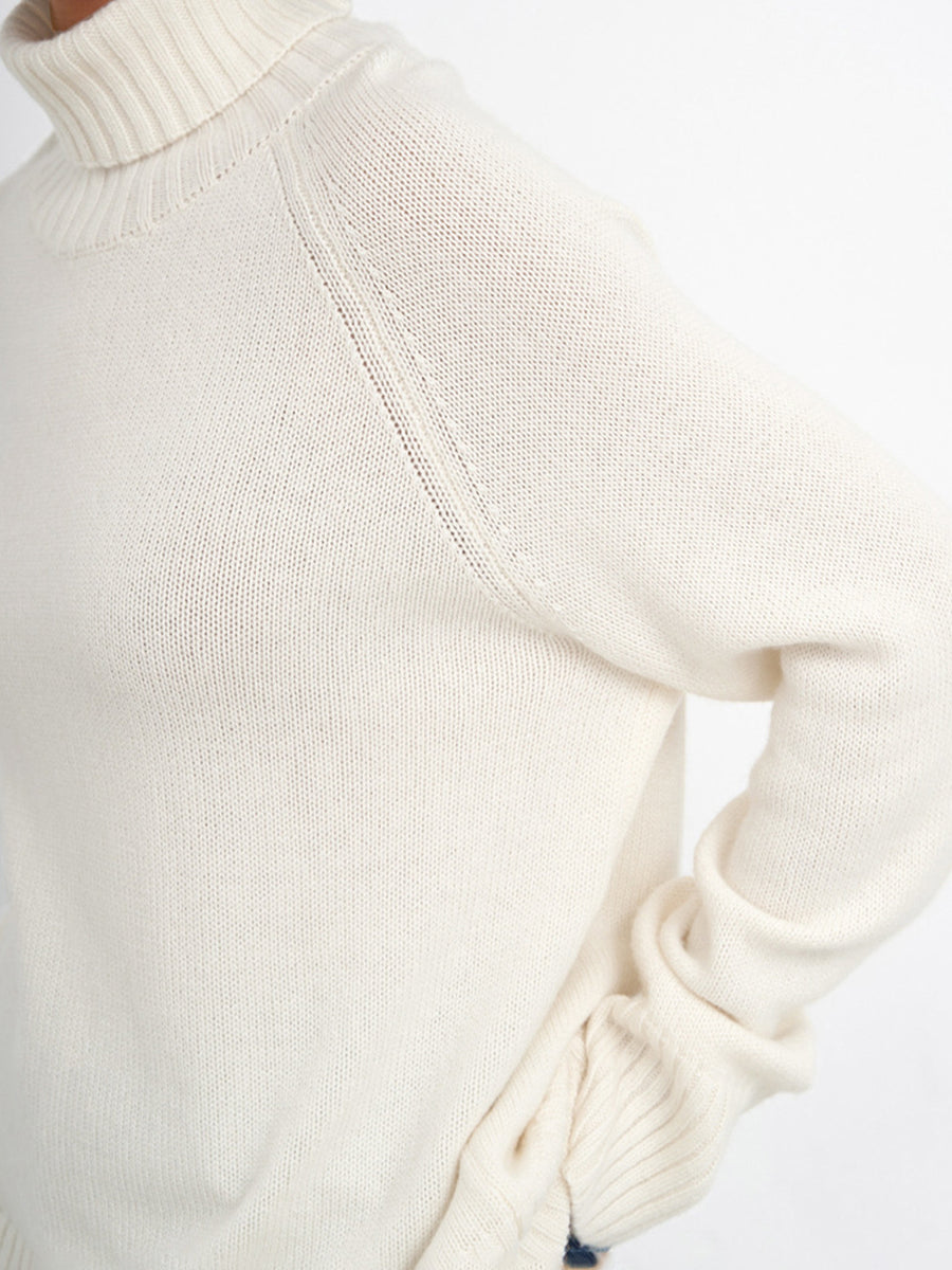 e8ea7584d50e470db16f5d99ec02b4c4-Max