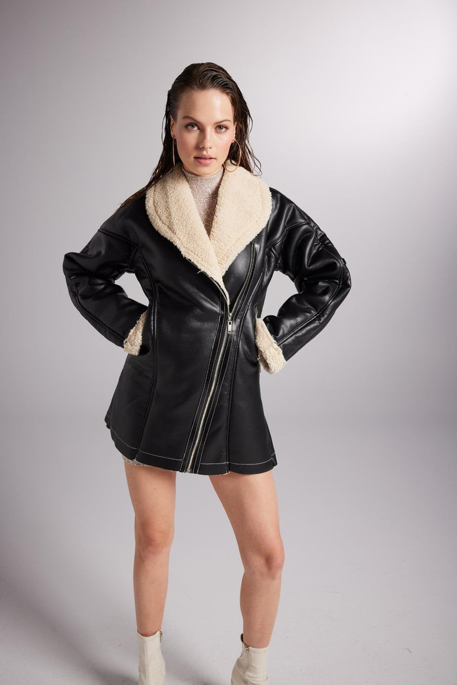 Monero — Black Vegan Faux Leather Coat with Fur Lining
