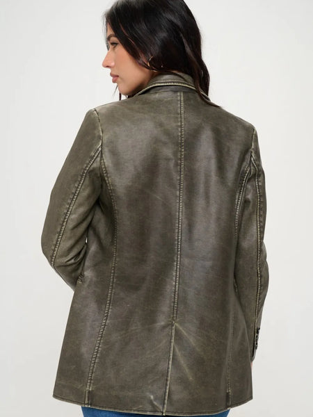 f32afe30-32d0-464a-81fe-7a606c23adef-Max