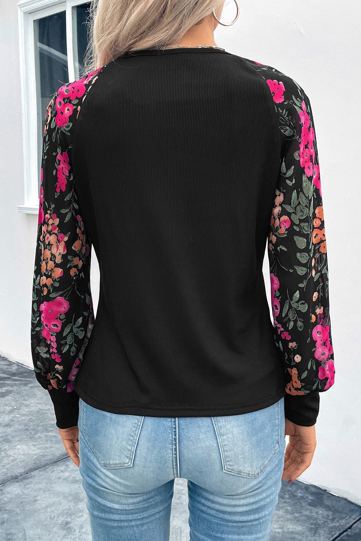 Floral Round Neck Lantern Sleeve Blouse - Opulent EmpireFloral Round Neck Lantern Sleeve BlouseOpulent Empire