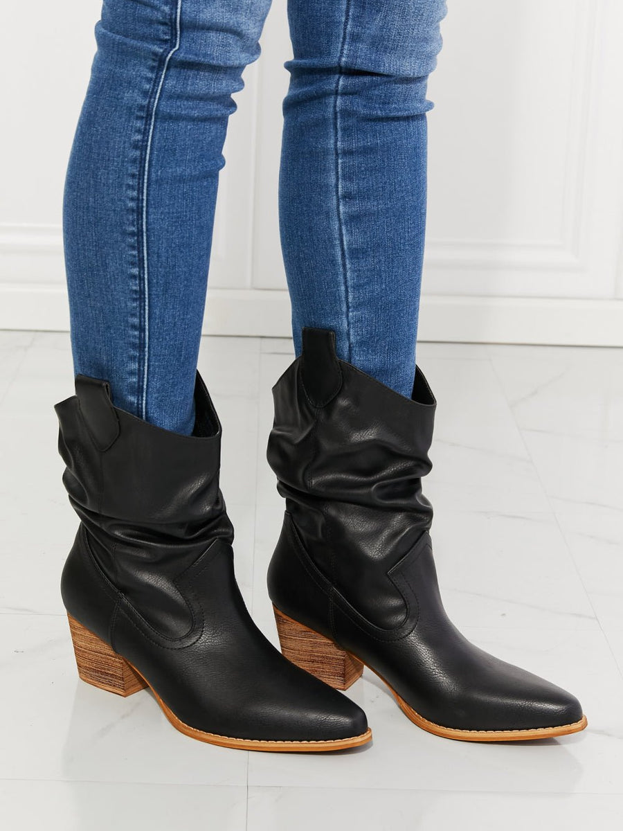 MMShoes Better in Texas Scrunch Cowboy Boots in Black - Opulent EmpireMMShoes Better in Texas Scrunch Cowboy Boots in BlackOpulent Empire