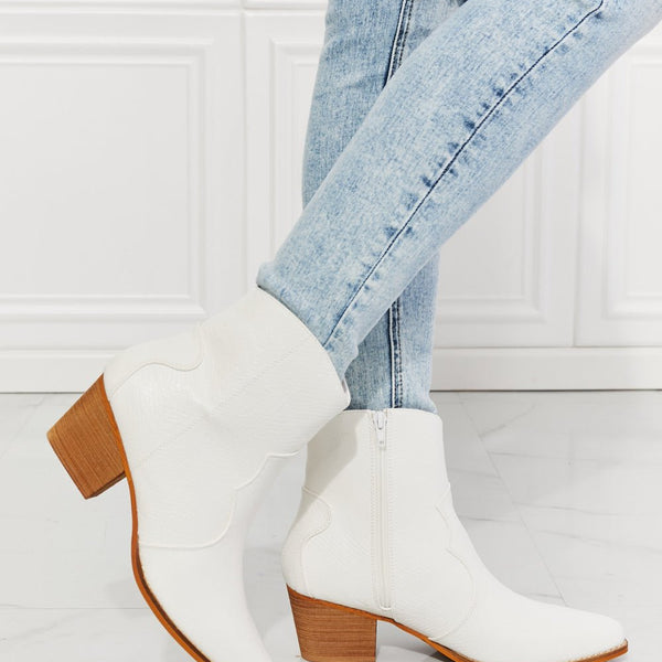 MMShoes Watertower Town Faux Leather Western Ankle Boots in White - Opulent EmpireMMShoes Watertower Town Faux Leather Western Ankle Boots in WhiteOpulent Empire