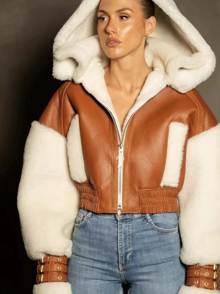 Women's Fur One-piece Lamb Fur Short Coat - Opulent EmpireWomen's Fur One-piece Lamb Fur Short CoatOpulent EmpireLadies Fur Jackets