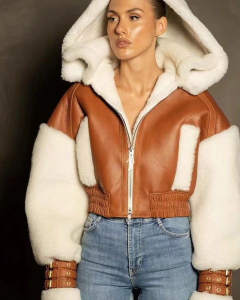 Women's Fur One-piece Lamb Fur Short Coat - Opulent EmpireWomen's Fur One-piece Lamb Fur Short CoatOpulent EmpireLadies Fur Jackets